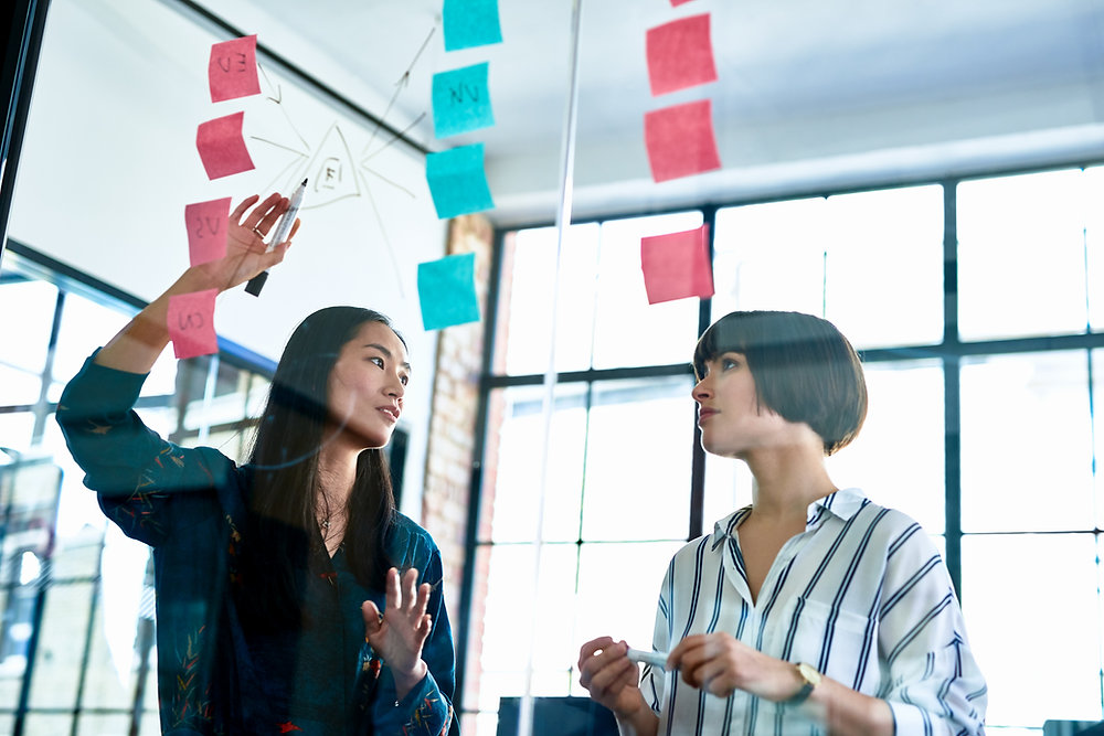 Can my business partner and I both be directors and shareholders in a Hong Kong company?