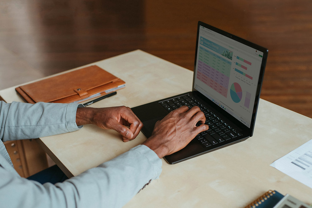 Top 10 Digital Nomad Businesses and How Opening a Business in Hong Kong Can Benefit Them